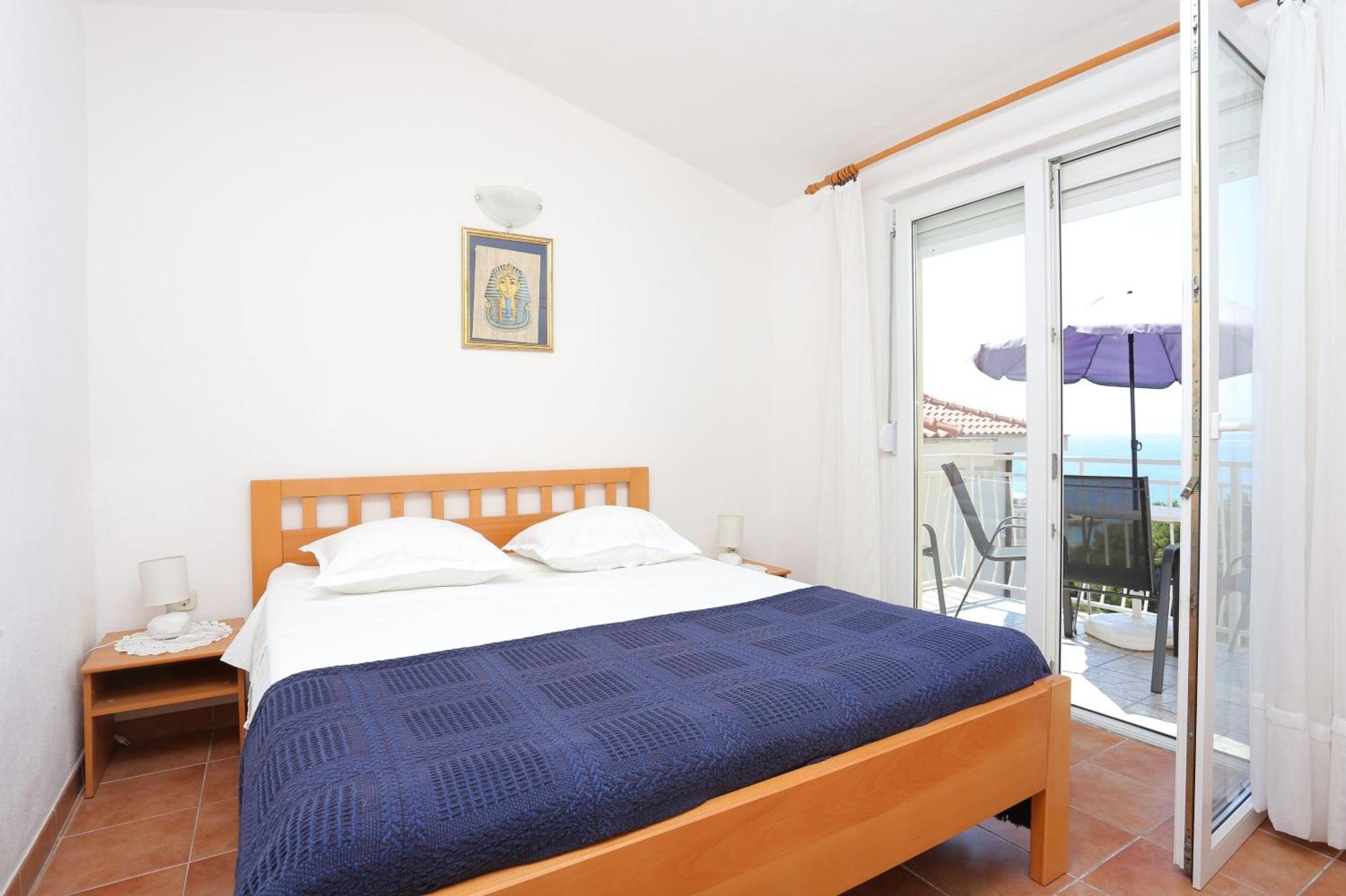 Apartments by the sea Baska Voda, Makarska - 300 Rum bild