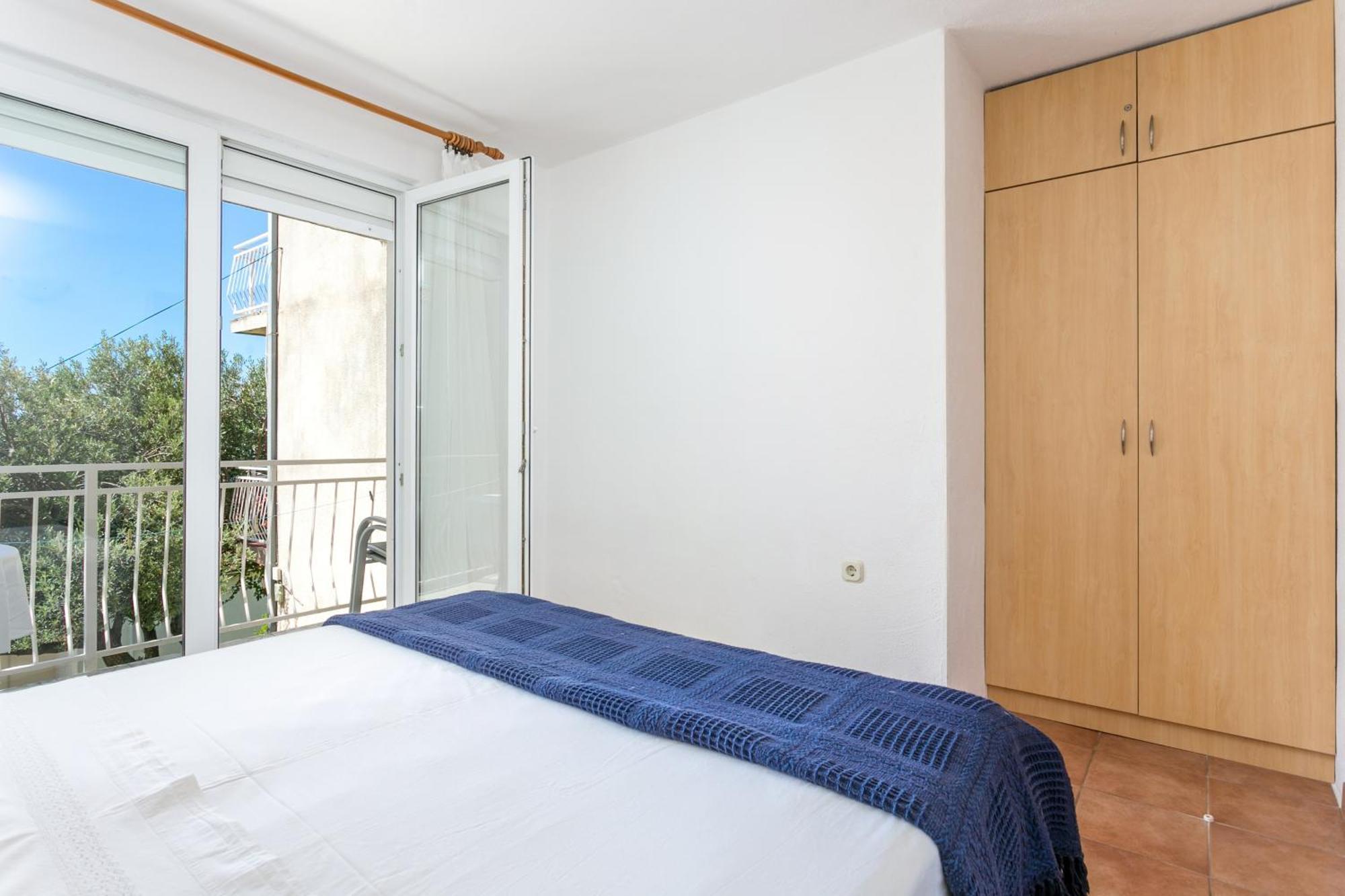 Apartments by the sea Baska Voda, Makarska - 300 Rum bild